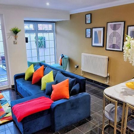 Charming 3-Bedroom House With Garden In Portsmouth, Close Parking, Train Station & Gunwharf Экстерьер фото